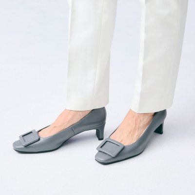 ヒップス HIPS スクエアトゥバックルパンプス