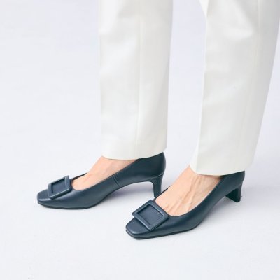ヒップス HIPS スクエアトゥバックルパンプス