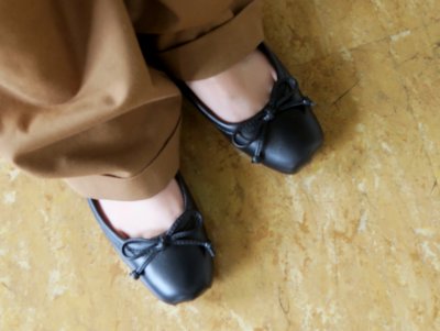 スティーブ マデン STEVE MADDEN リボンバレエシューズ