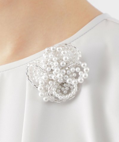 オケージョン編みパールブローチ