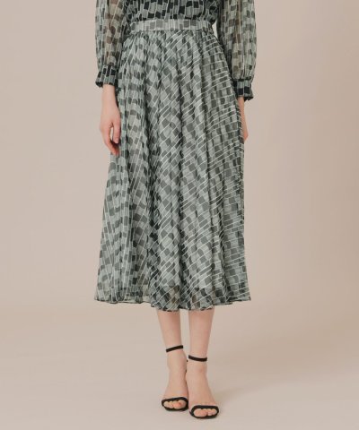 グラフィカルメッシュプリントスカート