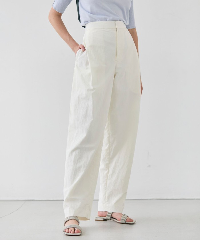 BEIGE 【洗える】CROCUS / カービーシルエットタックパンツ ECRU 2 BEIGE 【洗える】CROCUS / カービーシルエットタックパンツ ECRU 2