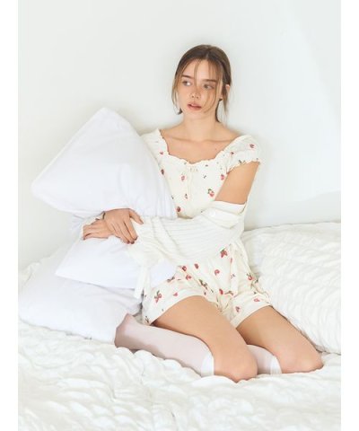 いちご柄ショートパンツ