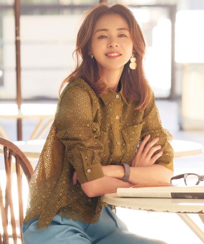 【SHIHOさん着用・洗える】ジオメトリックフラワーレースクロップド丈シャツ ブ