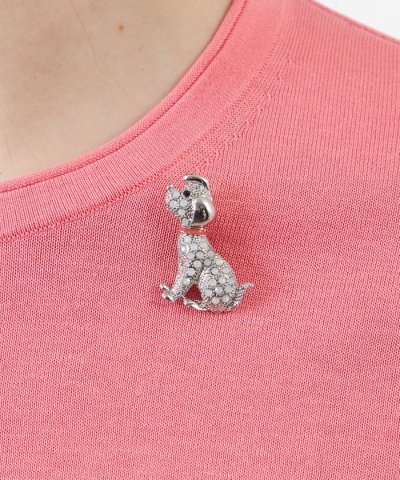 ドッグブローチ