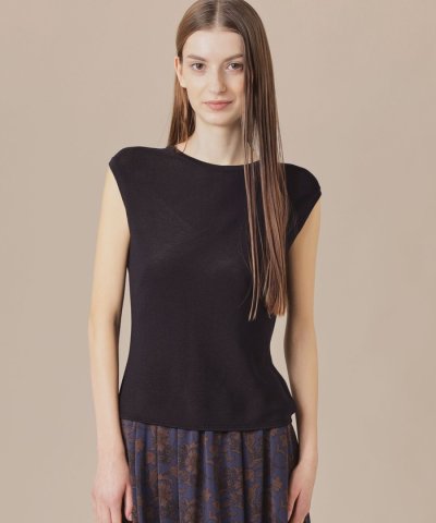 【婦人画報掲載】ホールガーメントプルオーバー