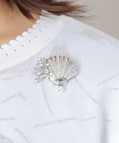 シェルブローチ