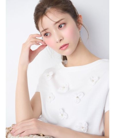 フラワーモチーフTシャツ