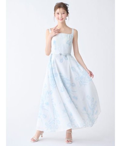 カップインフィットアンドフレアドレス