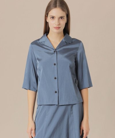 シルキーサテンブラウス