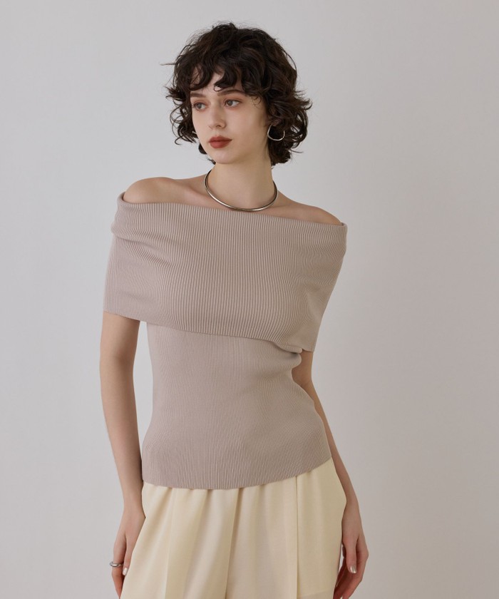 GRACECONTINENTAL オフショルリブニットトップ ベージュ 36 GRACECONTINENTAL オフショルリブニットトップ ベージュ 36