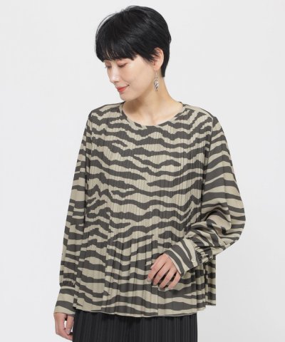 【カタログ掲載】【ウォッシャブル】タイガープリントプリーツプルオーバーブラウス