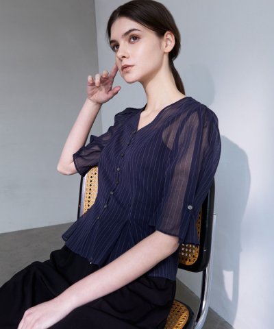シアーストライプ タックデザインブラウス