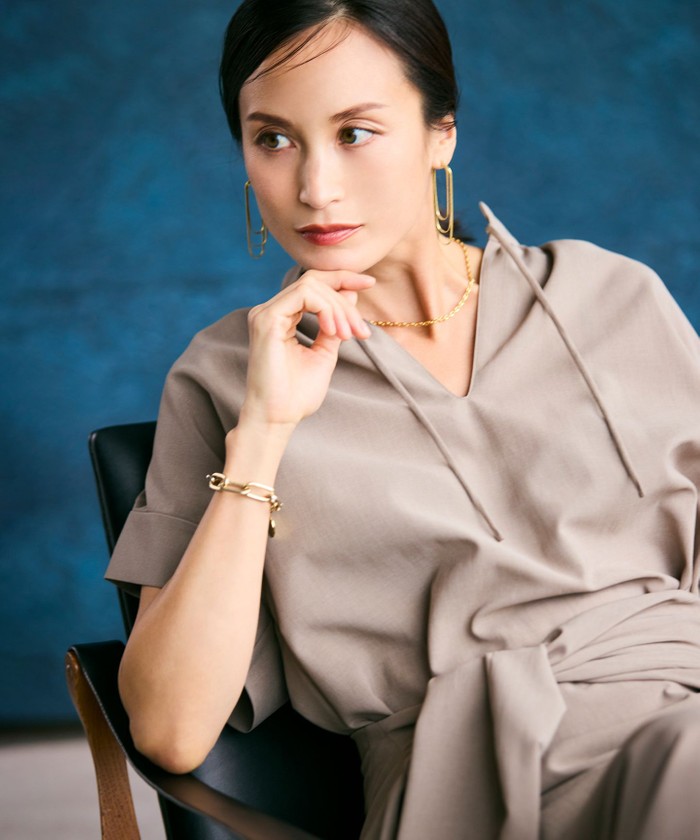 BEIGE 【洗える/接触冷感/速乾/UVケア対応】BATEAU / Vネックバックギャザー TAUPE 4 BEIGE 【洗える/接触冷感/速乾/UVケア対応】BATEAU / Vネックバックギャザー TAUPE 4