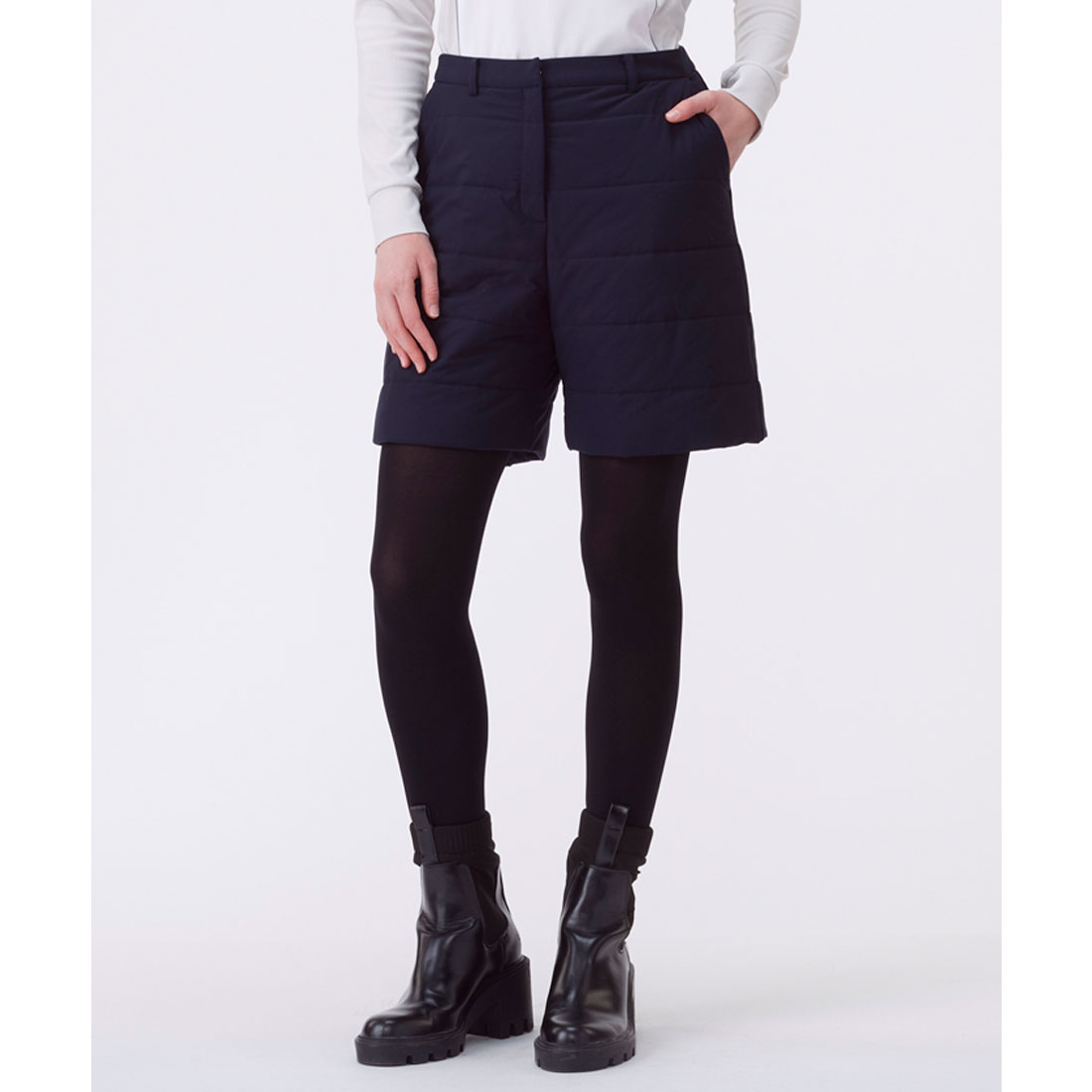 LANVINSPORT ランバン スポール LANVIN SPORT 中わたハーフパンツ【はっ水、蓄熱保 ネイビー 38 LANVINSPORT ランバン スポール LANVIN SPORT 中わたハーフパンツ【はっ水、蓄熱保 ネイビー 38