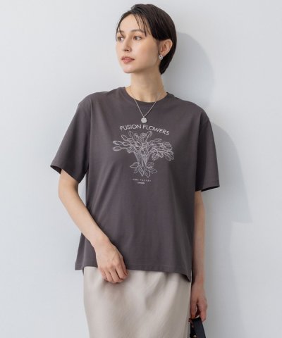 【洗える】JANE PACKERコラボ フラワー刺繍 Tシャツ
