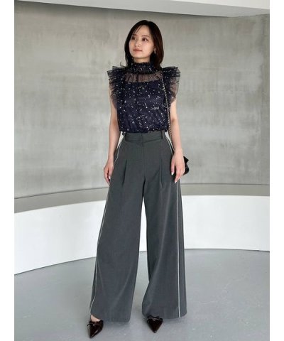 タックラインパンツ