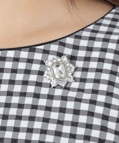 スクエアビジューブローチ