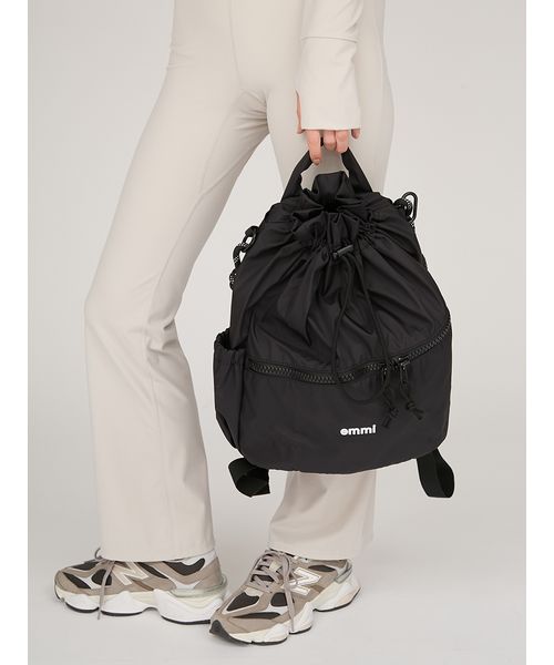 【美品】emmiブラックナイロンバックパック 限定カラー】撥水 emmiロゴマルチバックパック(508361445)｜阪急