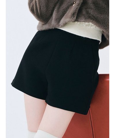 ミニマルショートパンツ