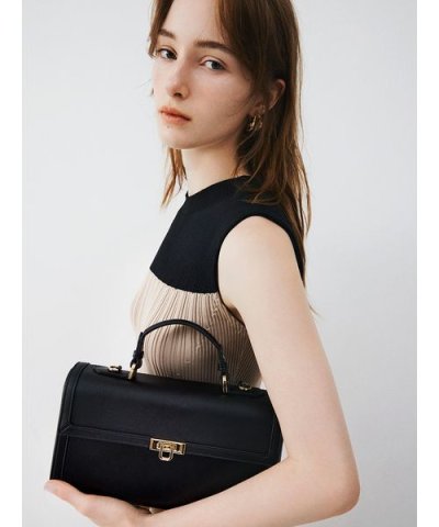 フラップミドルバッグ