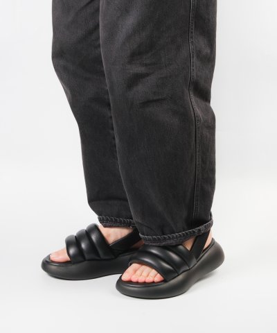 スティーブ マデン STEVE MADDEN ストラップ付パフィーサンダル