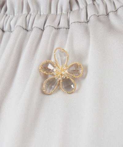 ガラスフラワーブローチ