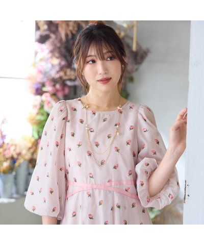 【美シルエット】つぼみ刺繍ワンピース