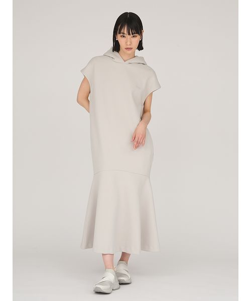 ベージュ系｜ワンピース・ドレス｜emmi atelier(エミ アトリエ)｜阪急