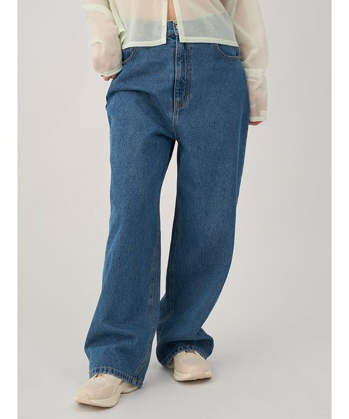 emmi atelier タグ付さ新品 イージールーズデニムパンツ BLU emmi（エミ）の「【emmi atelier】イージールーズデニムパンツ