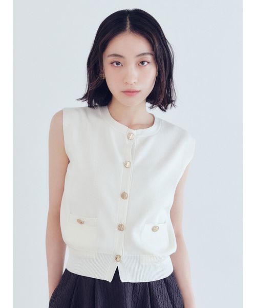 lohen ローヘン　Vネックコンパクトベスト　ニット　アイボリー 1.jpg