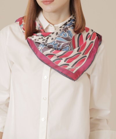 フラワーガーデンスクエアスカーフ