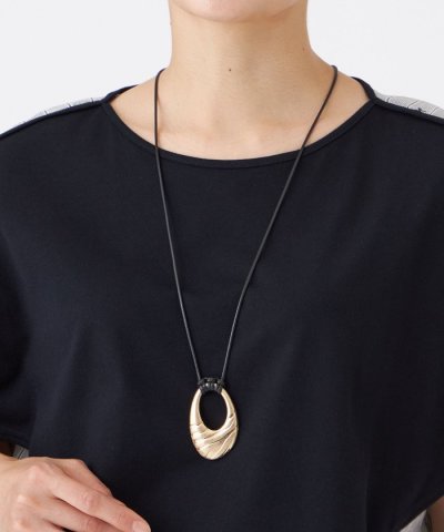 アニマルカービングネックレス