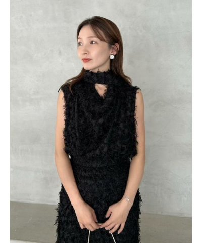 ドレープネックノースリーブブラウス