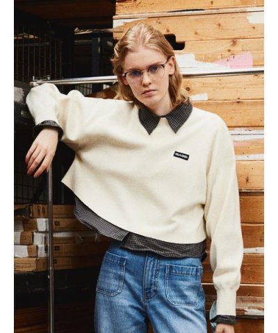 クロップドクルーネックニット