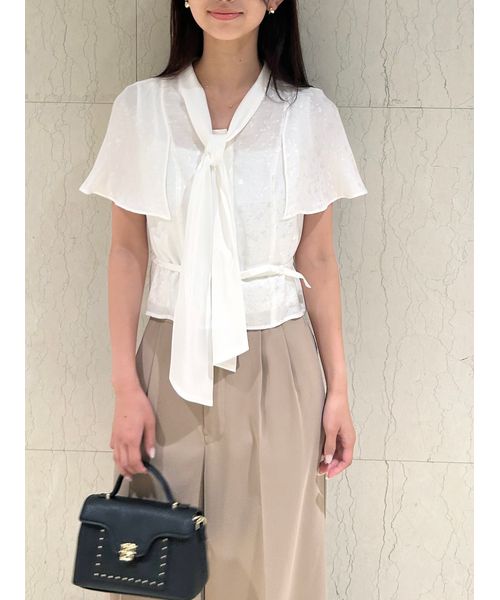 akiki ボウタイケープブラウス Chesty - akiki ボウタイケープブラウス Chesty - akiki