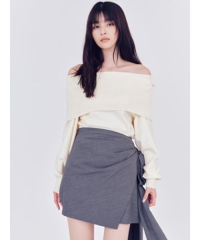 ワイドカラーオフショルダープルオーバー