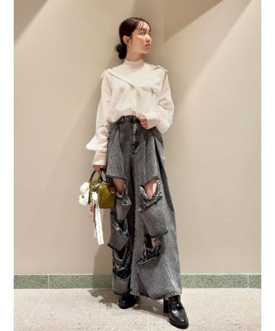 ダメージデニムパンツ