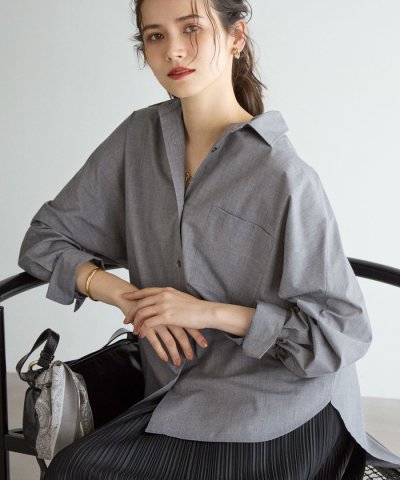 【SLOW/一部店舗限定】ライトタンブラータフタ バックボタン シャツ