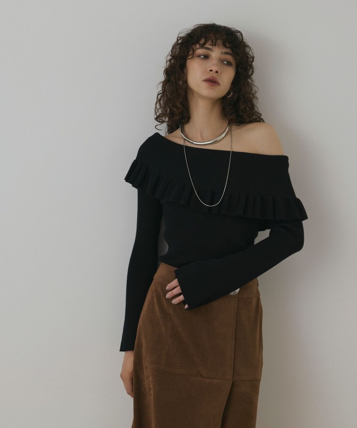 GRACECONTINENTAL オフショルフリルニットトップ ブラック 36 GRACECONTINENTAL オフショルフリルニットトップ ブラック 36