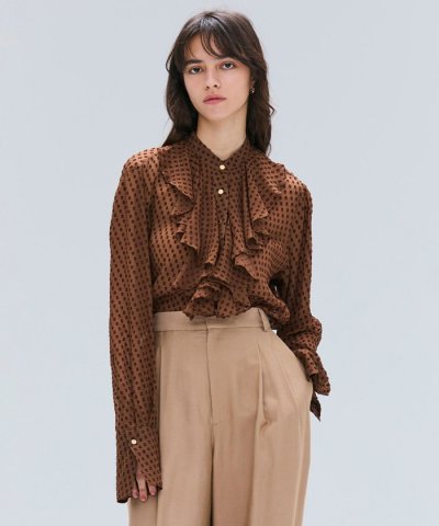 CALLERRY / シルク混ドットラッフルブラウス