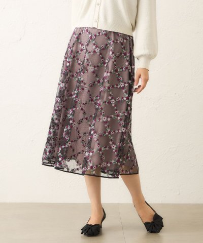 フラワーチェック刺しゅう フレアスカート