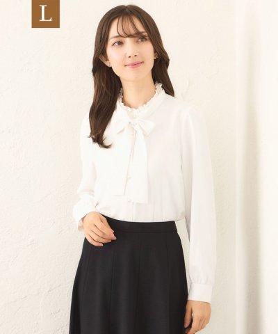 【L】バックサテンジョーゼット ネックフリルブラウス