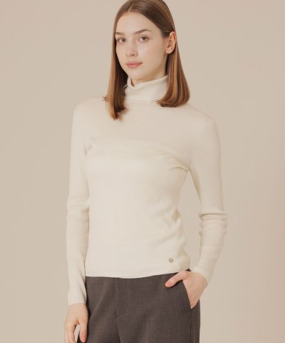【婦人画報11月号掲載】クリアーニットタートルネックプルオーバー