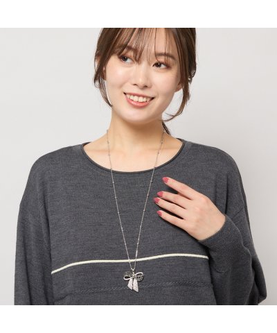 リボンモチーフ・シルバー調ネックレス