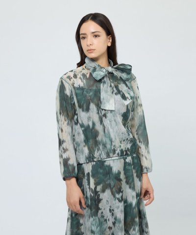 ニュアンスフラワープリント ドルマンスリーブブラウス