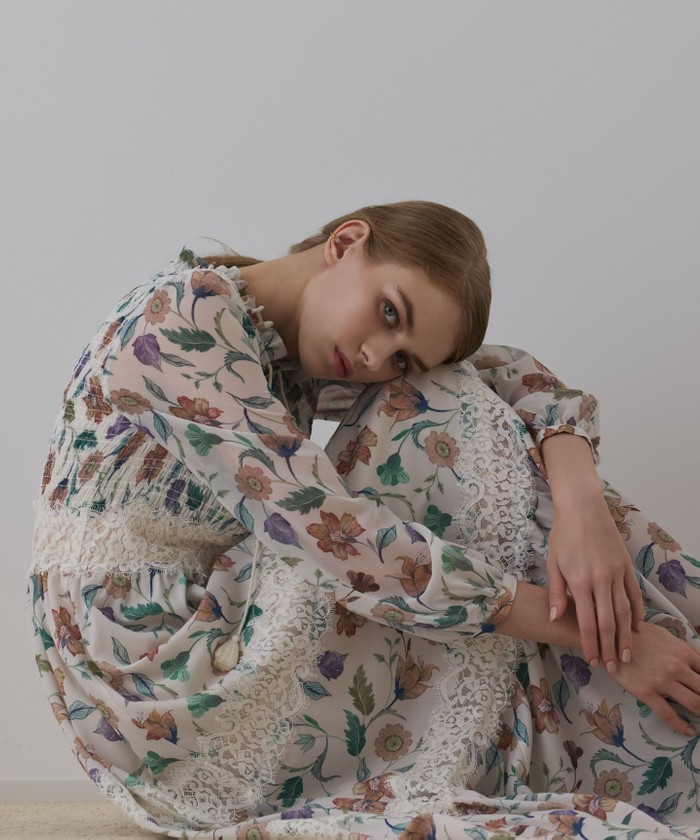 GRACECONTINENTAL サラサプリントティアードワンピース キナリ 38