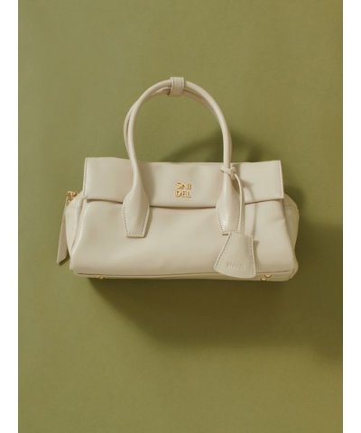 フラップボストンバッグ