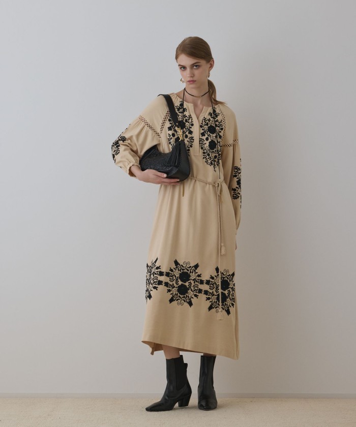 GRACECONTINENTAL エンブロイダリーカフタンワンピース ベージュ 38