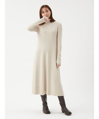 タートルネックリブニットフレアワンピース